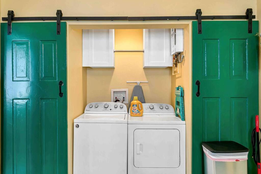 Friends Airbnb Themed 2Bed 2Bath Walkable To All Of Ybor Tampa Eksteriør bilde