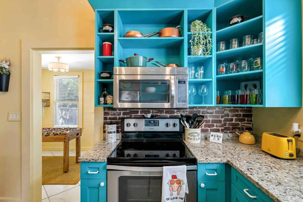 Friends Airbnb Themed 2Bed 2Bath Walkable To All Of Ybor Tampa Eksteriør bilde