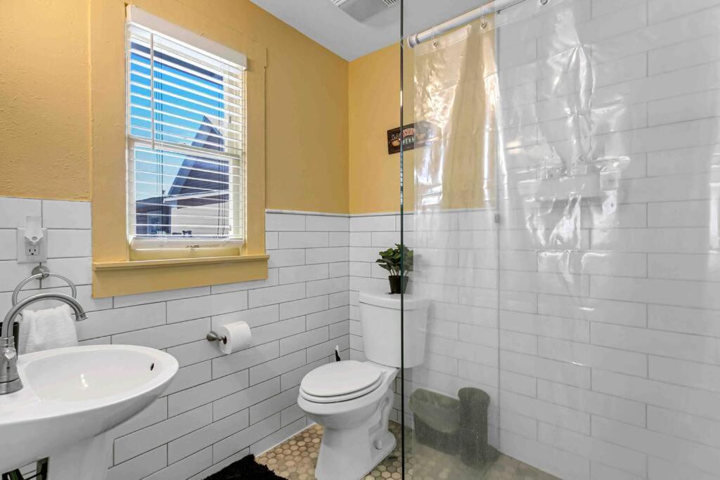 Friends Airbnb Themed 2Bed 2Bath Walkable To All Of Ybor Tampa Eksteriør bilde